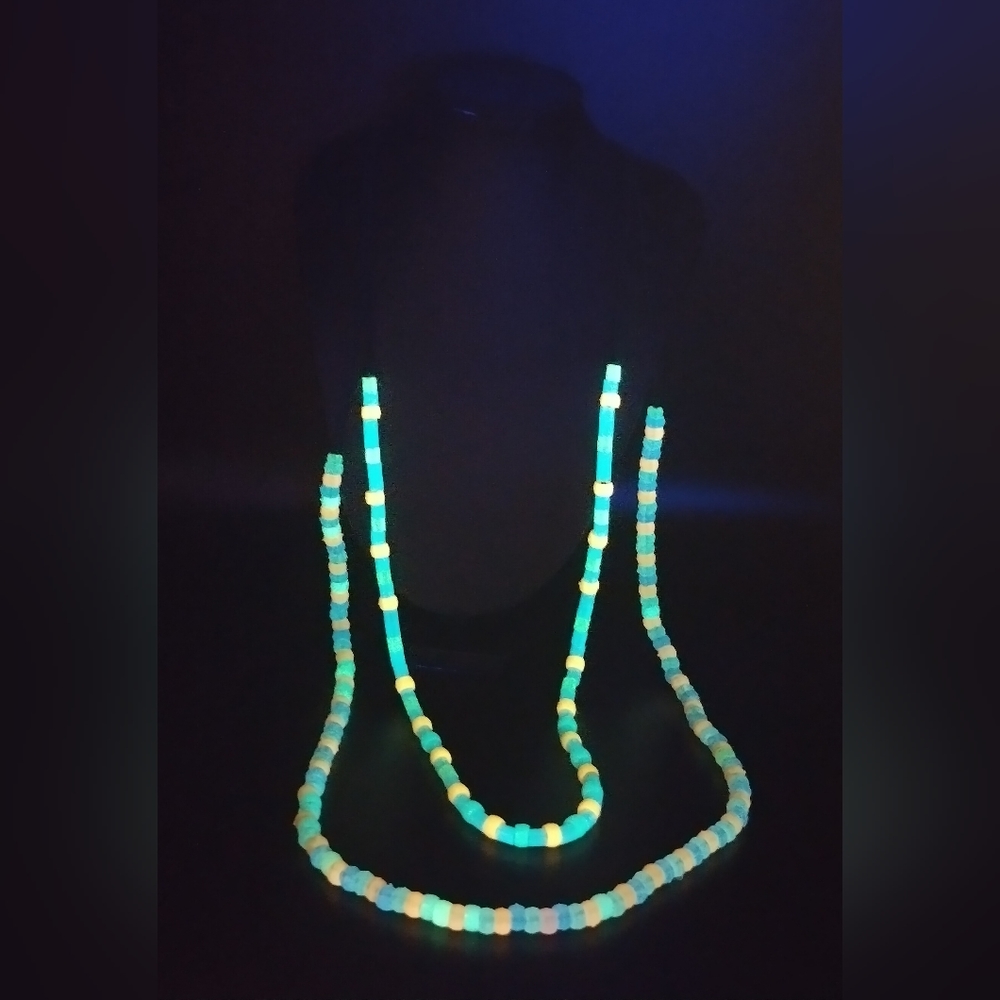 GLOW NECKLACE - Picture 13 of 15